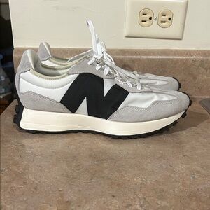 New Balance 327 Shoes Black/Sea Salt Size 9.5 Women’s